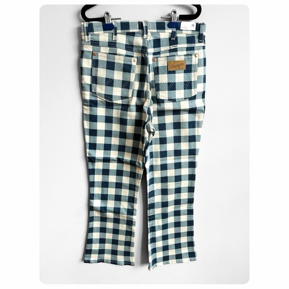★ NWT Wrangler Wrock 672 High-Rise Kick Flare Jeans Crop Jeans ★ - Picture 7 of 17